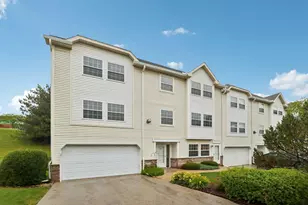 325 Kristin Ct, Brookfield, WI 53045 - Photo 1