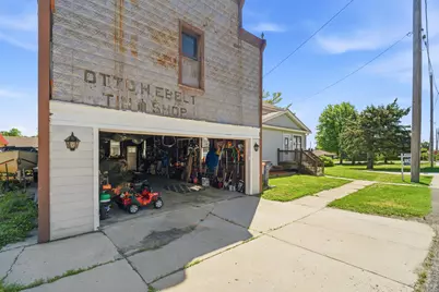 401 W Water St, Cascade, WI 53011 - Photo 33