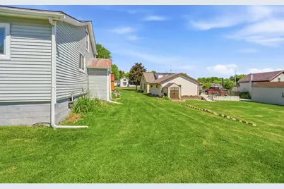 401 W Water St, Cascade, WI 53011 - Photo 25
