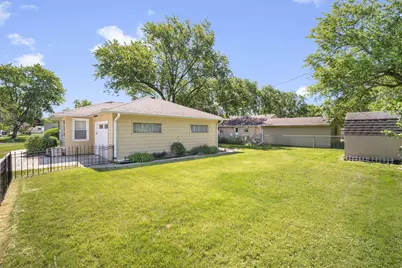 N86W17451  Joss Pl, Menomonee Falls, WI 53051 - Photo 3