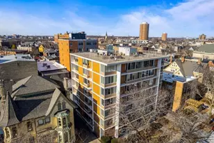 1409 N Prospect Ave, Milwaukee, WI 53202 - Photo 25