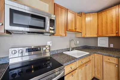 1409 N Prospect Ave #302, Milwaukee, WI 53202 - Photo 9