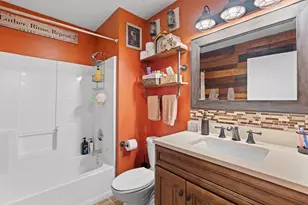 8140 S Waring Dr, Oak Creek, WI 53154 - Photo 21