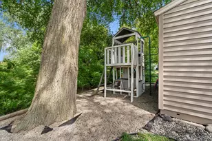 8140 S Waring Dr, Oak Creek, WI 53154 - Photo 39