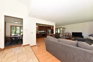 W154N8105 Elm Ln, Menomonee Falls, WI 53051 - Photo 3