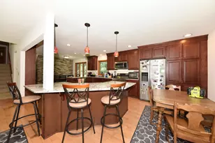 W154N8105 Elm Ln, Menomonee Falls, WI 53051 - Photo 7