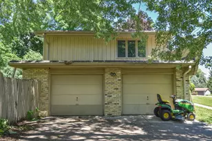 W154N8105 Elm Ln, Menomonee Falls, WI 53051 - Photo 23