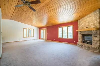 2315  Chestnut St #2317, West Bend, WI 53095 - Photo 5