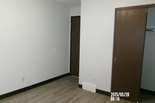 7452 N Granville Rd, Milwaukee, WI 53224 - Photo 15