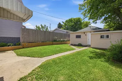 1321  Monroe Ave, South Milwaukee, WI 53172 - Photo 33