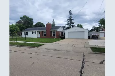 601  Isabelle Ave, Racine, WI 53402 - Photo 3