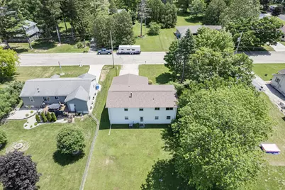 1410  Davis St, Watertown, WI 53098 - Photo 39