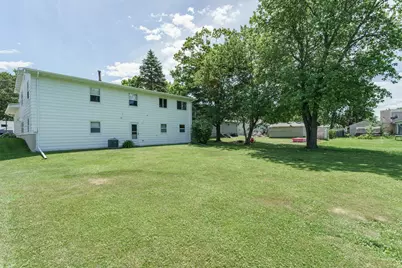 1410  Davis St, Watertown, WI 53098 - Photo 37