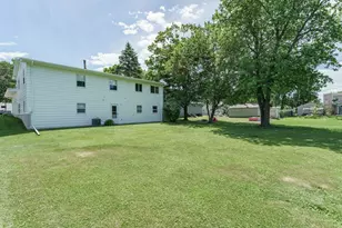 1410 Davis St, Watertown, WI 53098 - Photo 37