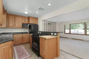 1410 Davis St, Watertown, WI 53098 - Photo 15