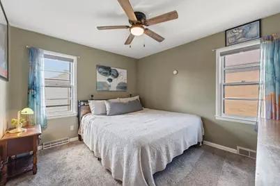 2621  Gilson St, Racine, WI 53403 - Photo 9
