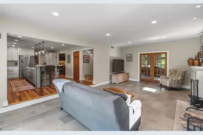 5989  Golf Ct, West Bend, WI 53095 - Photo 7