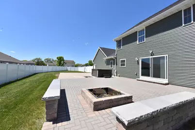 3184 S Warbler Ct, Beloit, WI 53511 - Photo 7