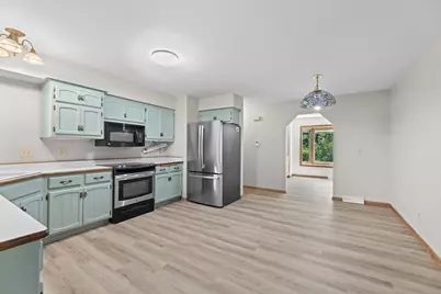 14840 W Oklahoma Ct, New Berlin, WI 53151 - Photo 5