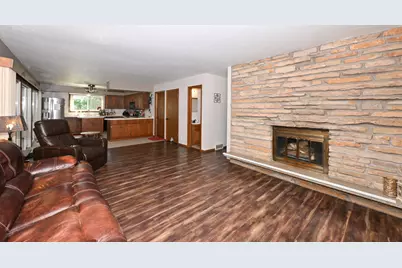 4520  Garden Dr, Racine, WI 53403 - Photo 7
