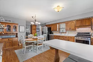 N37W6046 Wurthmann St, Cedarburg, WI 53012 - Photo 9