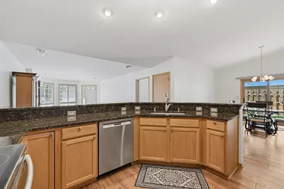 2011  27th Ave, Kenosha, WI 53140 - Photo 5