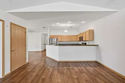 2011  27th Ave, Kenosha, WI 53140 - Photo 7