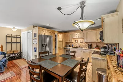 N115W16889  El Camino Dr, Germantown, WI 53022 - Photo 9
