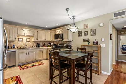 N115W16889  El Camino Dr, Germantown, WI 53022 - Photo 3