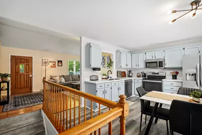 833 W Mohawk Trl, DeForest, WI 53532 - Photo 9