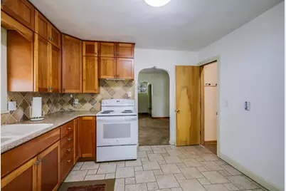 1013  Lowell St, Two Rivers, WI 54241 - Photo 7