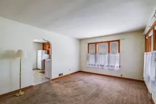 1013 Lowell St, Two Rivers, WI 54241 - Photo 5