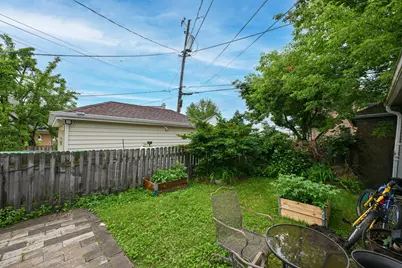 4116 N Woodburn St #4118, Shorewood, WI 53211 - Photo 31