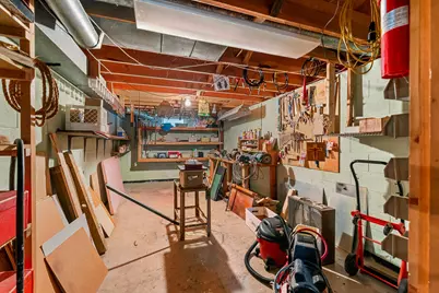 924 N 18th Ave, West Bend, WI 53090 - Photo 27