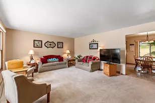 924 N 18th Ave, West Bend, WI 53090 - Photo 5