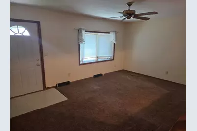 719  Holland Ave #2, Delavan, WI 53115 - Photo 5