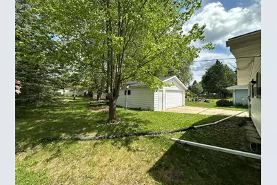 822  Bel Ric Dr, Kewaskum, WI 53040 - Photo 19
