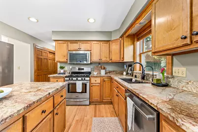 3106  Fox Ridge Dr, Waukesha, WI 53189 - Photo 17