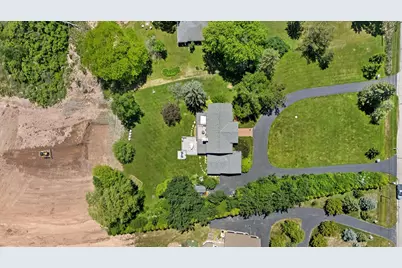 13334 N Lakewood Dr, Mequon, WI 53097 - Photo 61