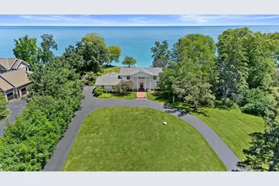 13334 N Lakewood Dr, Mequon, WI 53097 - Photo 5