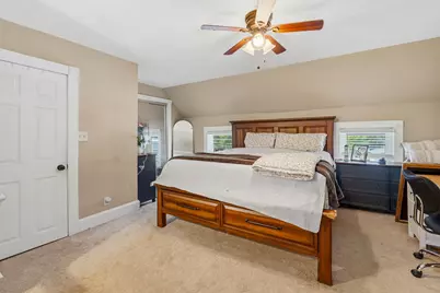 207 E Jefferson St, Oconomowoc, WI 53066 - Photo 13