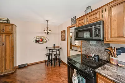 N68W13566  Ranch Rd, Menomonee Falls, WI 53051 - Photo 11