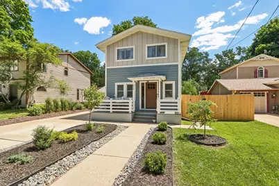 924  Nagawicka St, Delafield, WI 53018 - Photo 3