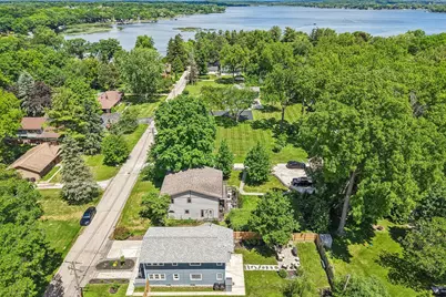 924  Nagawicka St, Delafield, WI 53018 - Photo 59