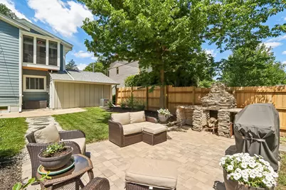 924  Nagawicka St, Delafield, WI 53018 - Photo 47