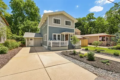 924  Nagawicka St, Delafield, WI 53018 - Photo 5