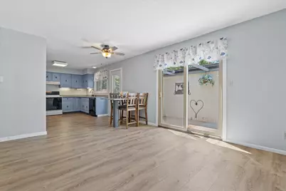 3240 S Hickory Rd, New Berlin, WI 53151 - Photo 9