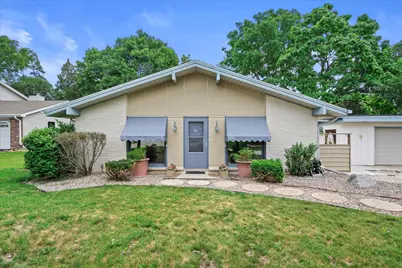3240 S Hickory Rd, New Berlin, WI 53151 - Photo 37
