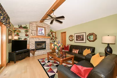 14335 W Meadowshire Ct, New Berlin, WI 53151 - Photo 21