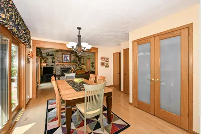 14335 W Meadowshire Ct, New Berlin, WI 53151 - Photo 19